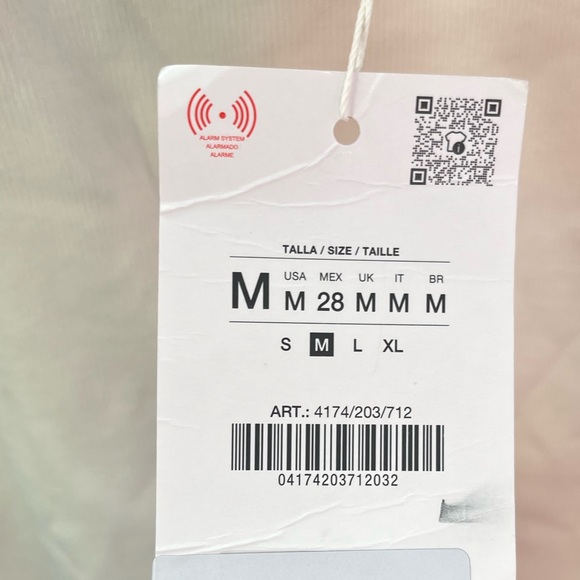 Spring /summer 🌺 NWT ZARA VOLUME dress S and M 
🚨 My prices are firm no discount - Picture 4 of 14